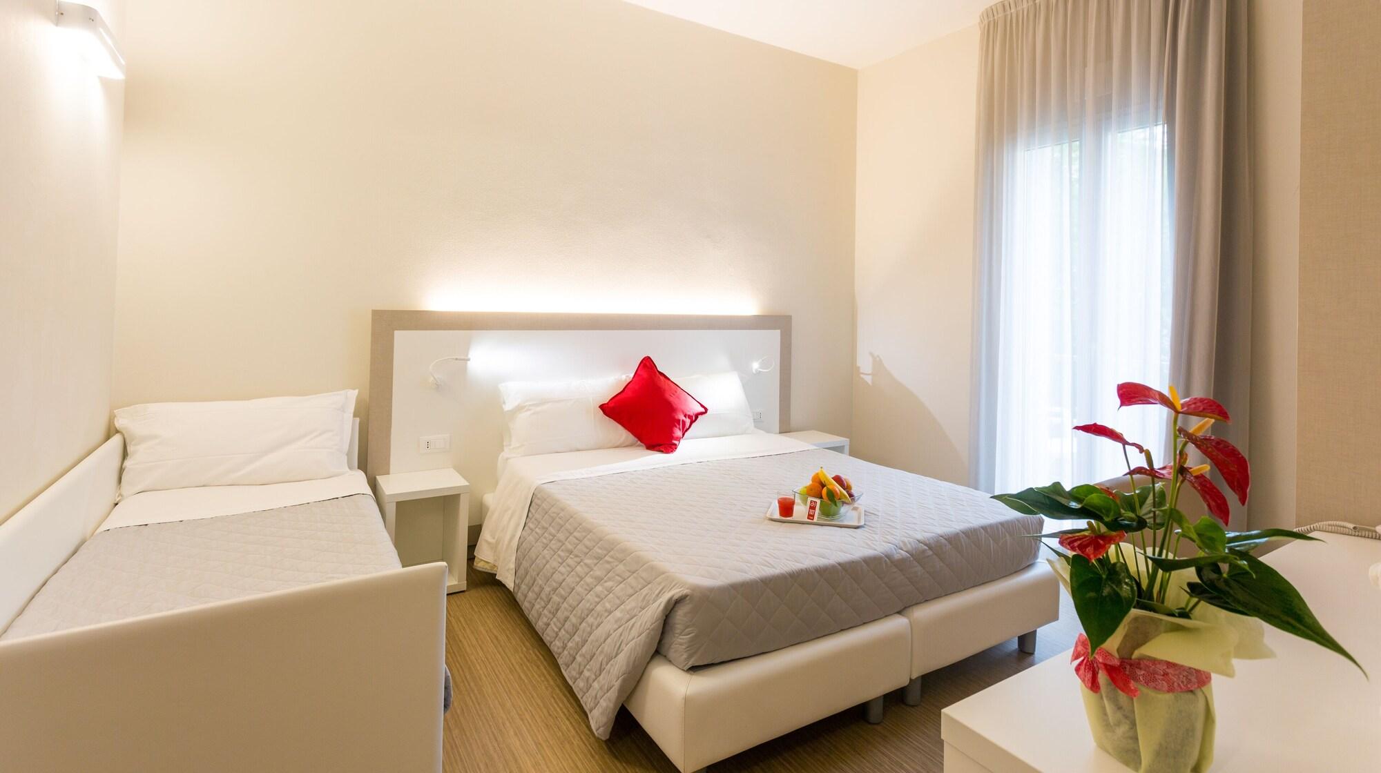 Hotel Amicizia Rimini Esterno foto