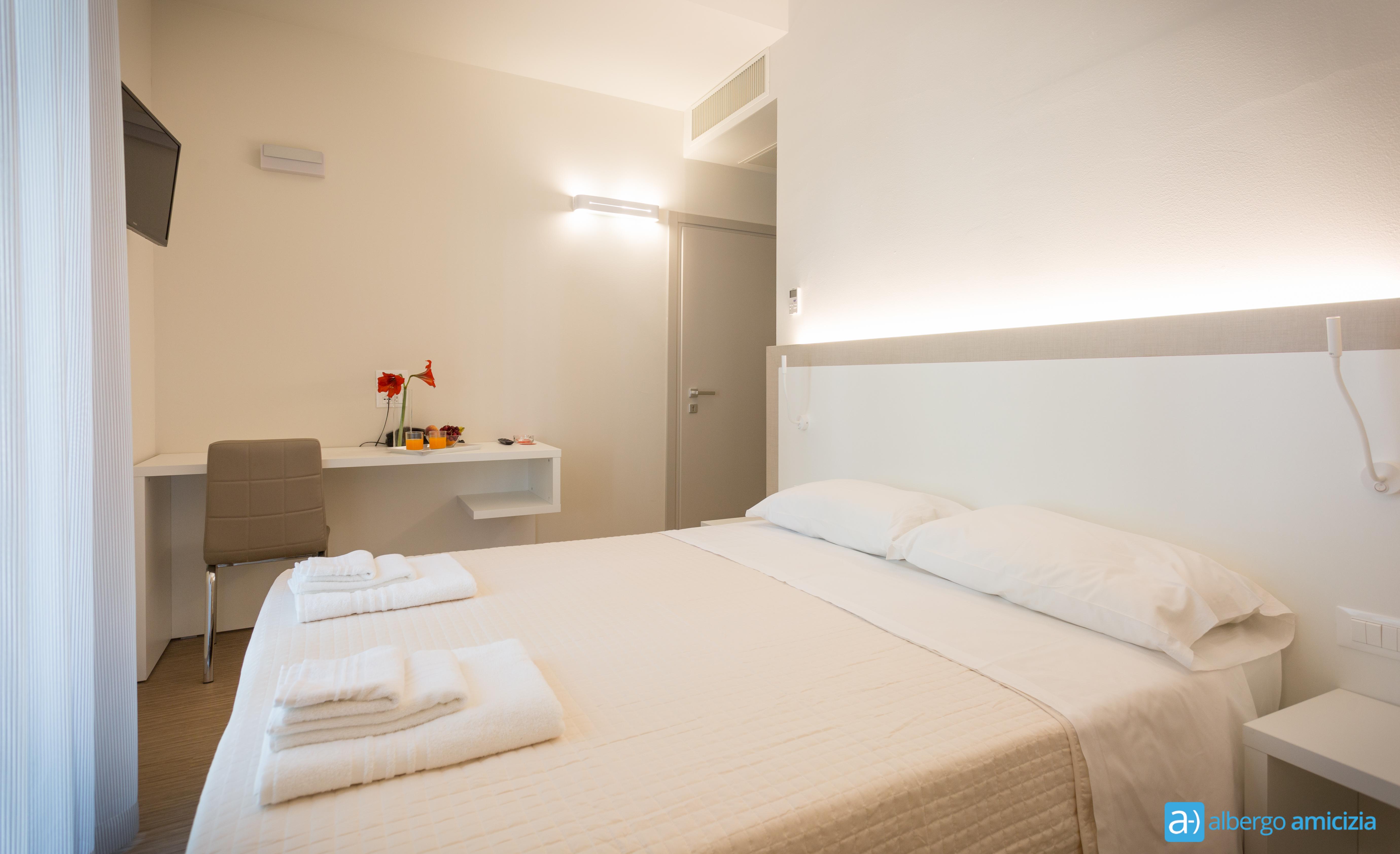 Hotel Amicizia Rimini Esterno foto