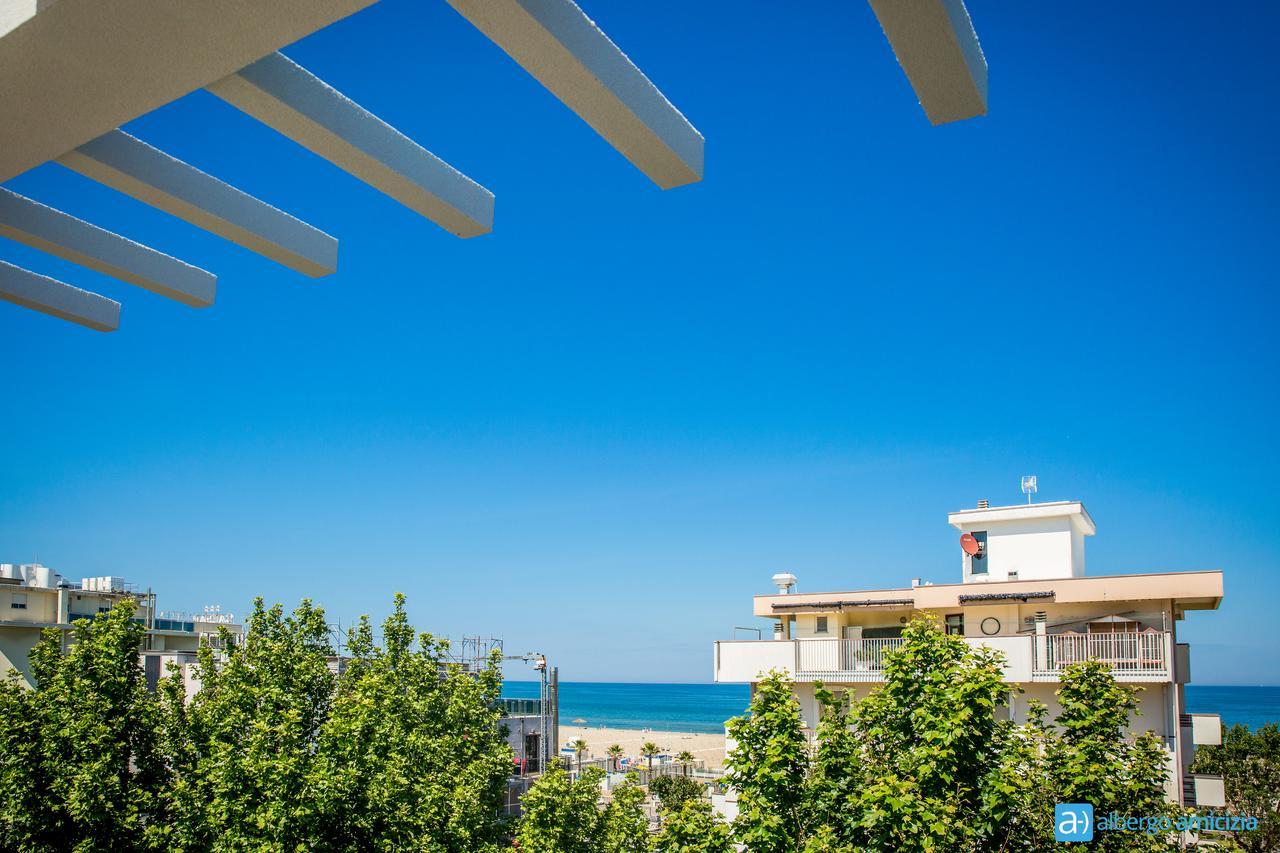 Hotel Amicizia Rimini Esterno foto